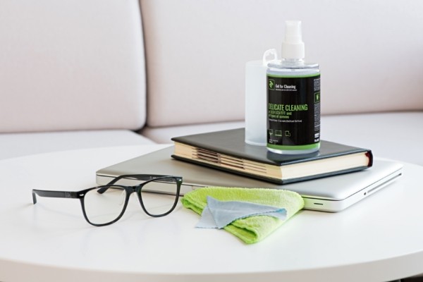 2E CLEANING KIT 300 ML LIQUID AND 10×10/20×20 CM CLOTH 2 PCS 2E-SK300L